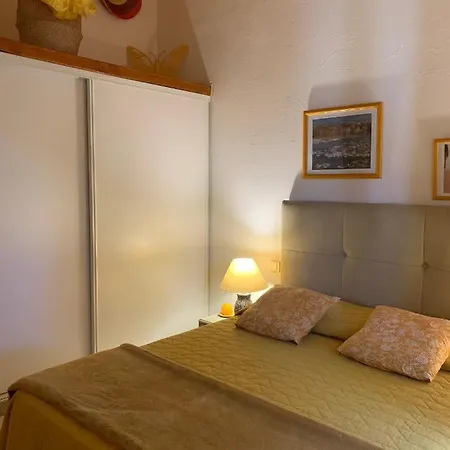 Hameau De Piscia * 포르토베쉬오